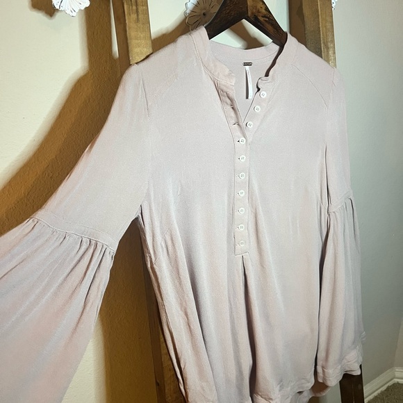 🍀Free People tunic top in blush. Size XS. - Picture 5 of 7